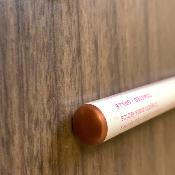 Mary Kay at play: lip crayon - Picture 4 of 4